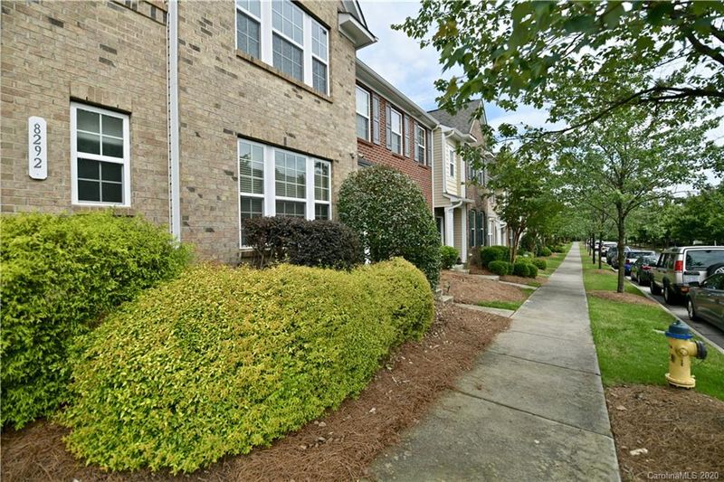 8292 Viewpoint Ln, Cornelius, NC 28031