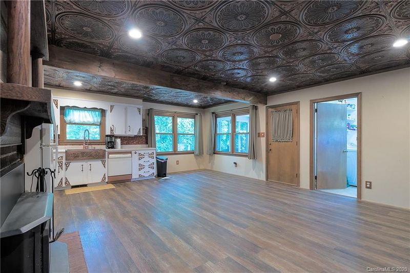 2519 Sam Newell Rd, Matthews, NC 28105