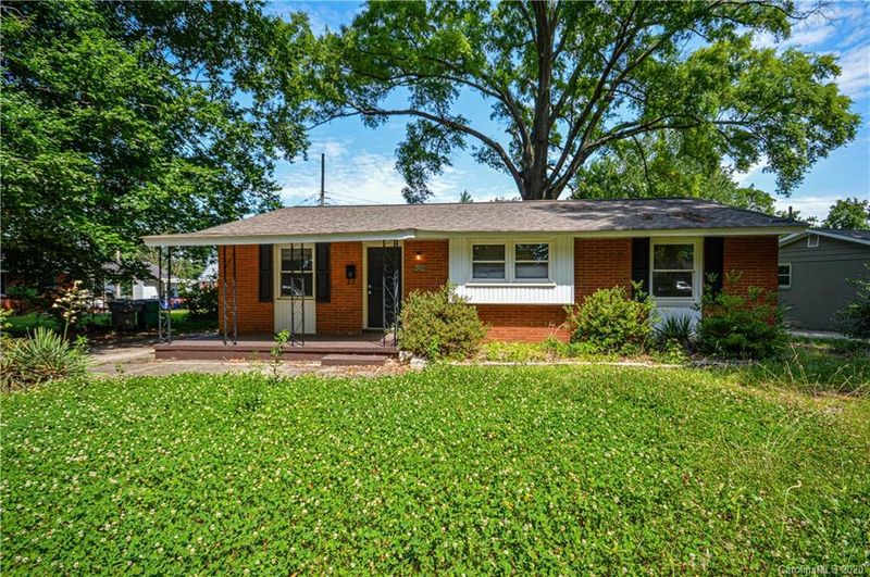 3432 Barringer Dr, Charlotte, NC 28217