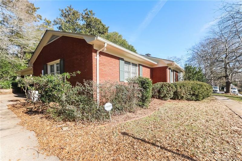 5913 Sharon View Rd #18, Charlotte, NC 28226