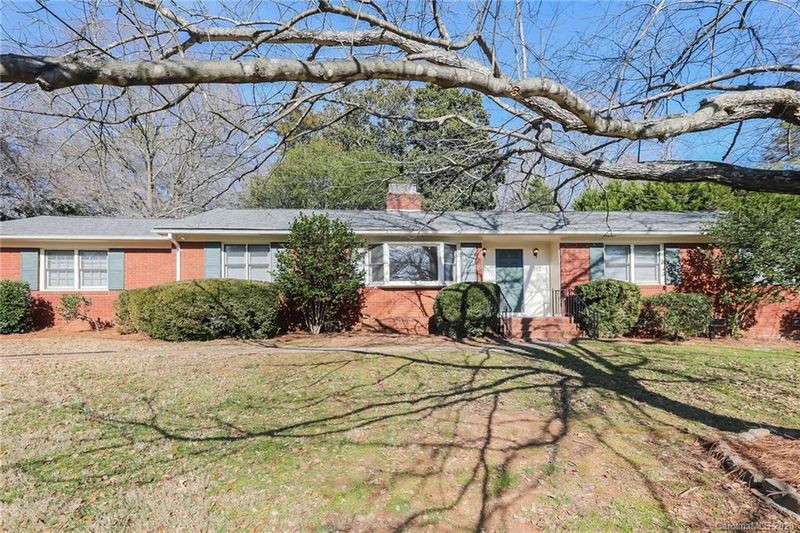 5913 Sharon View Rd #18, Charlotte, NC 28226