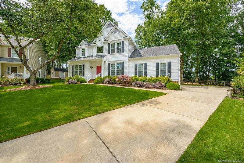 17000 Shady Glen Dr, Cornelius, NC 28031