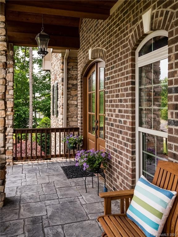16725 Reinsch Dr, Davidson, NC 28036