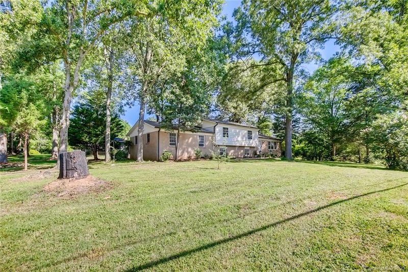 601 E Wilson St, Wingate, NC 28174