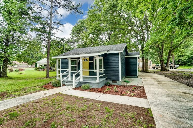 113 Mobley St, Clover, SC 29710
