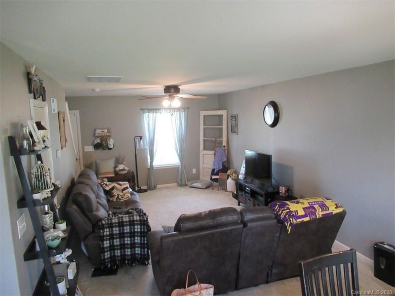 113 Spring Meadows Dr, Lincolnton, NC 28092