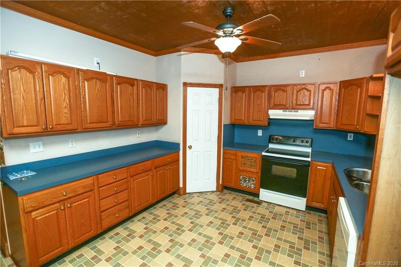 502 Todd Dr NE, Concord, NC 28025