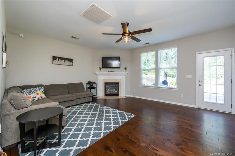 3121 Maywood Dr, Charlotte, NC 28205