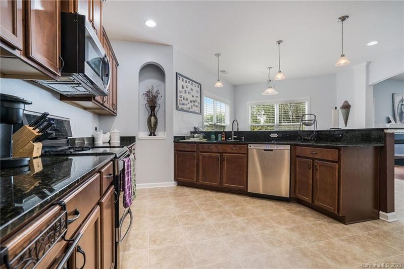5127 Elementary View Dr, Charlotte, NC 28269