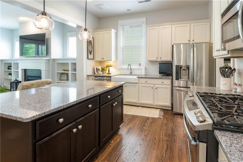 440 Hollyhock Ln, Fort Mill, SC 29708