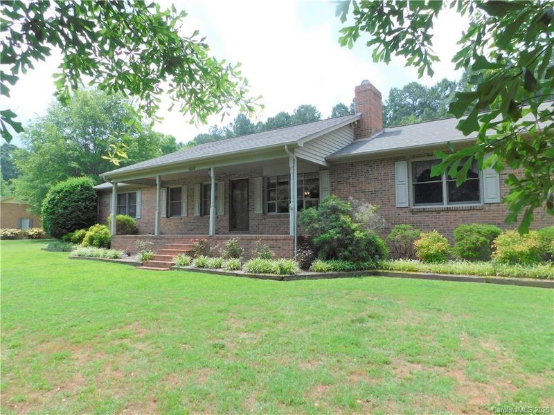 1668 Salem Ave, Lincolnton, NC 28092