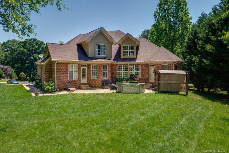 221 Lytham Ln, Stanley, NC 28164