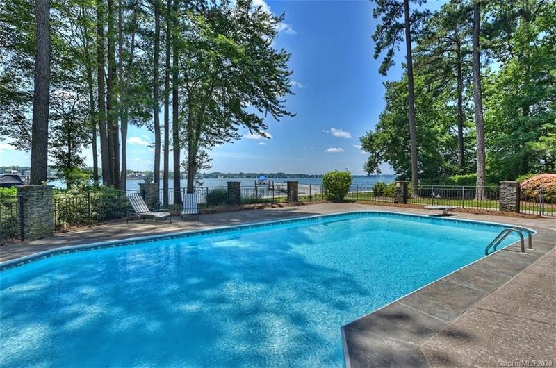 19915 Shearwater Point Dr, Cornelius, NC 28031