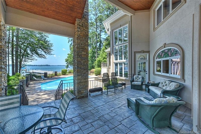 19915 Shearwater Point Dr, Cornelius, NC 28031