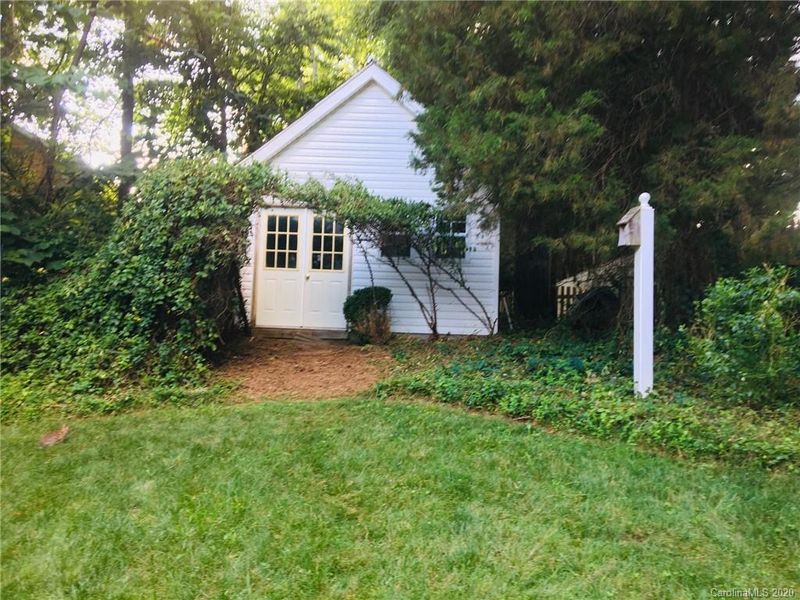 1201 Old Pond Ln, Matthews, NC 28105