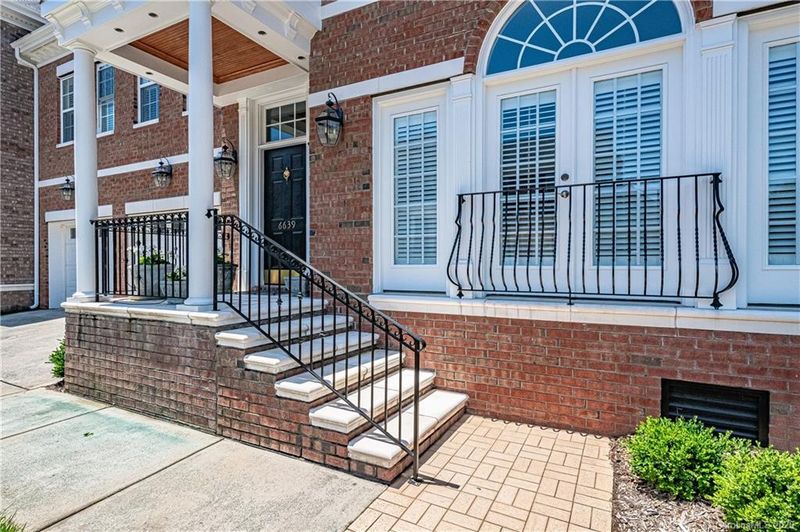 6639 Wakehurst Rd #1402, Charlotte, NC 28226