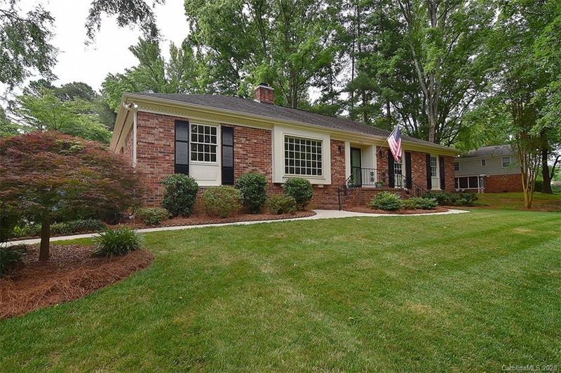 3720 Ashton Dr, Charlotte, NC 28210