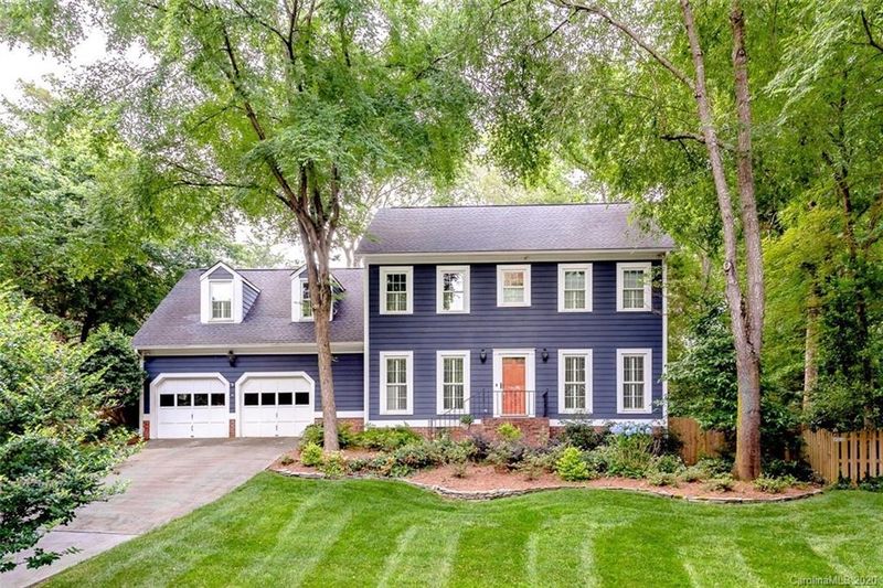 9606 Hanover Ridge Ct, Charlotte, NC 28210