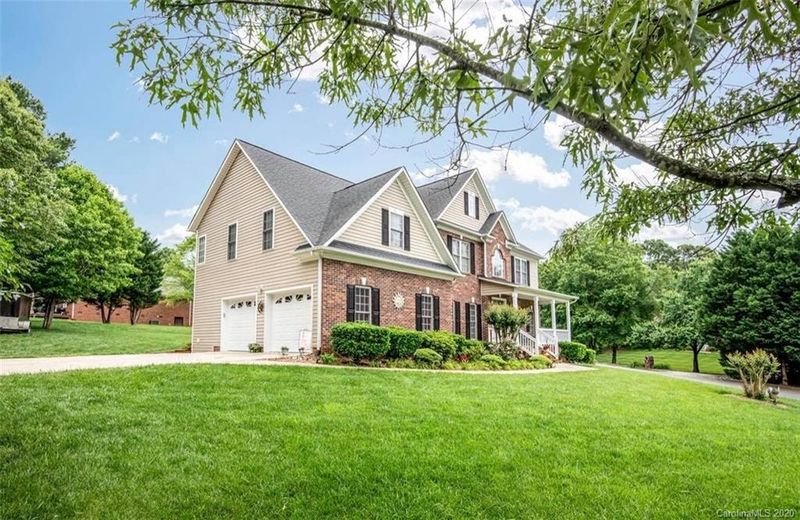 4105 Wandering Ln NE, Hickory, NC 28601
