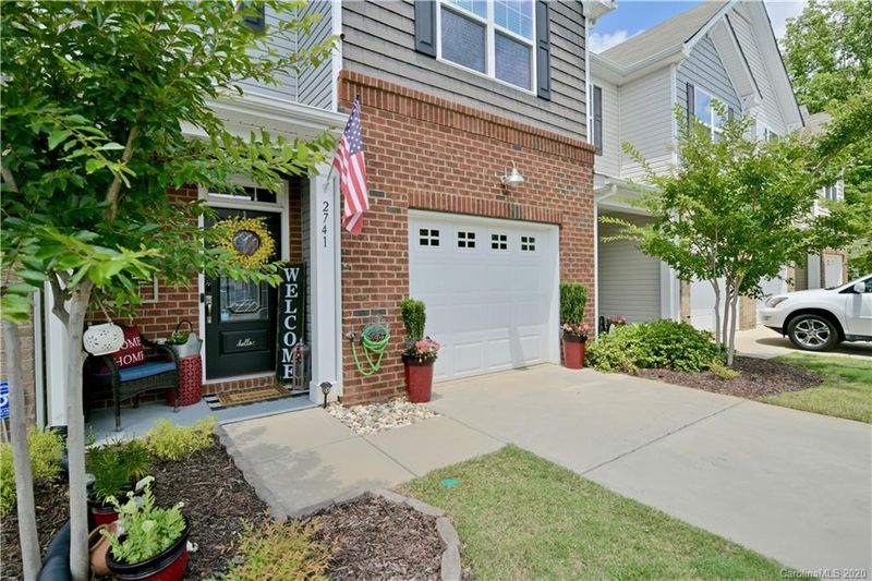 2741 Sawbridge Ln, Gastonia, NC 28056