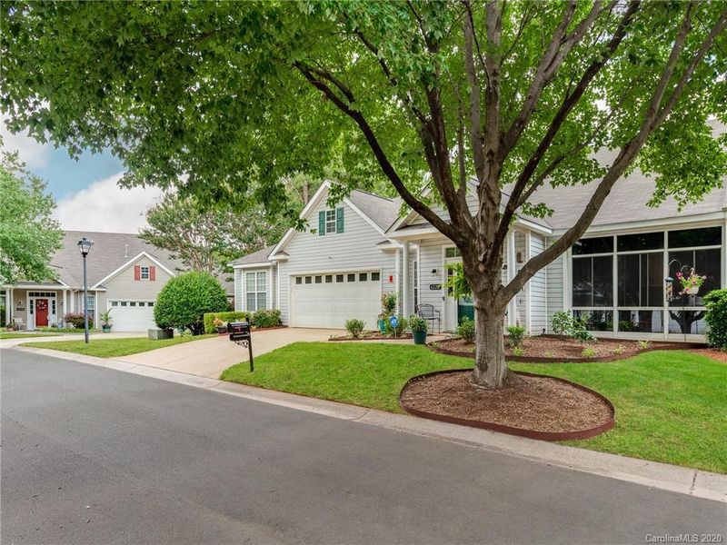 6226 Half Dome Dr, Charlotte, NC 28269