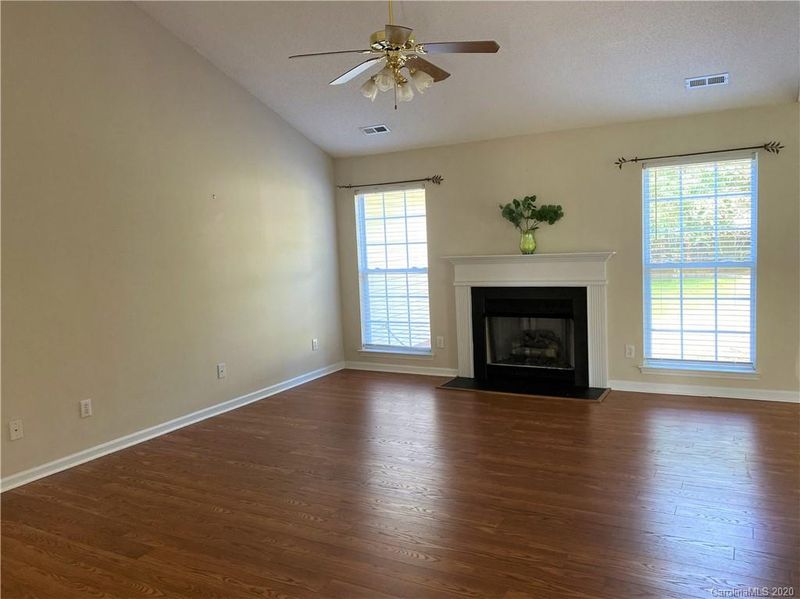 2007 Westminster Ln, Matthews, NC 28104