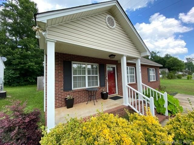 628 Graham Meadow Dr, Charlotte, NC 28213