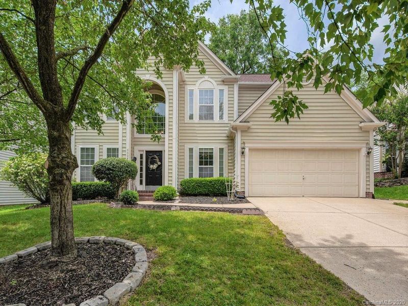 6608 Bells Mill Dr, Charlotte, NC 28269