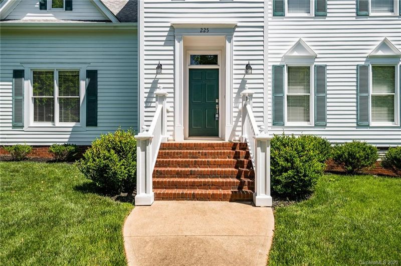 225 N Downing St, Davidson, NC 28036