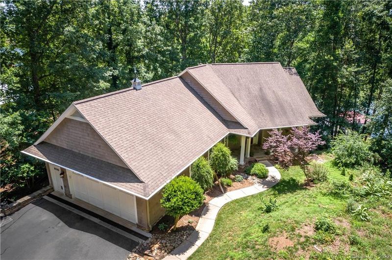 6414 Hayden Dr, Hickory, NC 28601