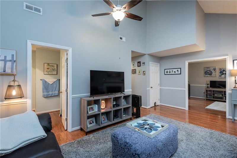 1782 12th St NE, Hickory, NC 28601