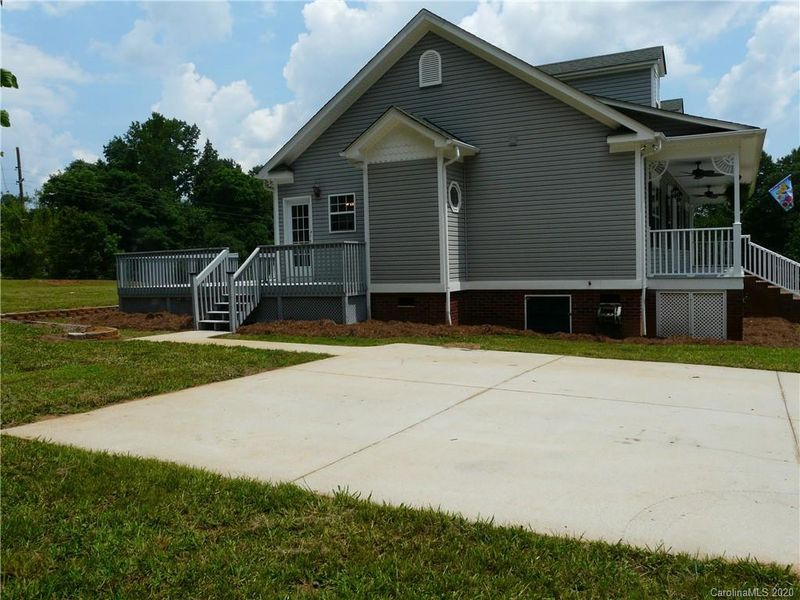 920 Loganberry Ln, York, SC 29745