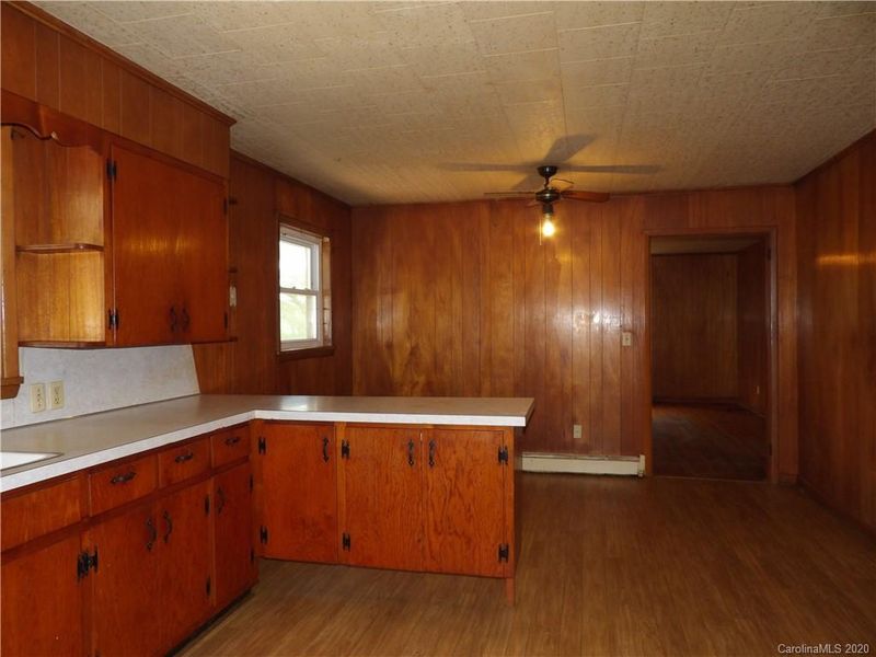 4145 Old Shelby Rd, Hickory, NC 28602