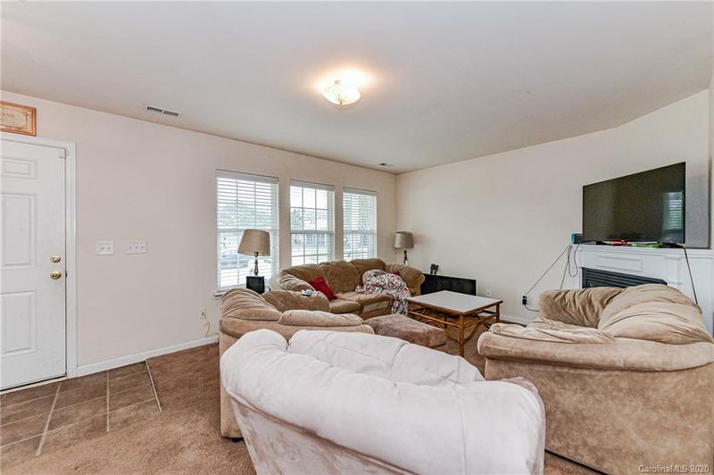 11123 Derryrush Dr, Charlotte, NC 28213