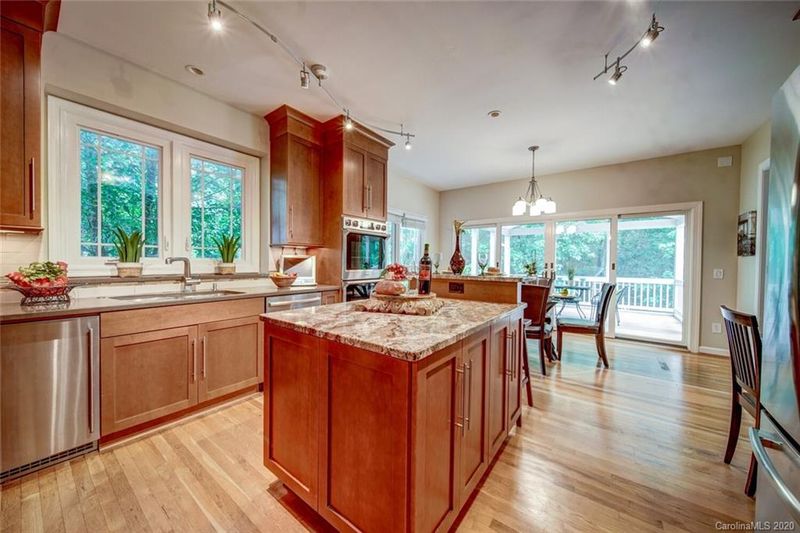2727 Providence Spring Ln, Charlotte, NC 28270