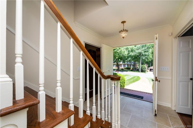 1212 Charter Pl, Charlotte, NC 28211