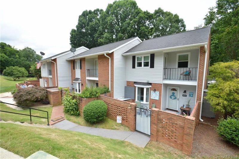 8040 Westcape Dr, Denver, NC 28037