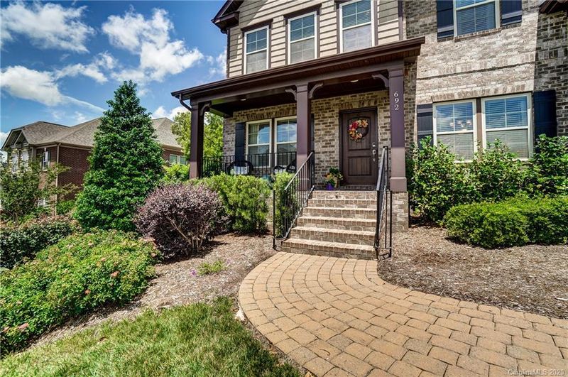 692 Old Cove Rd, Tega Cay, SC 29708