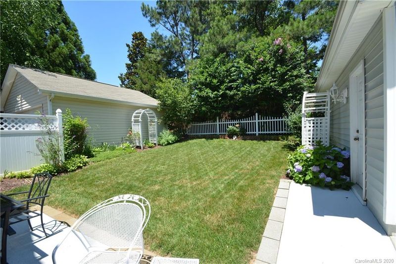 11266 Heritage Green Dr, Cornelius, NC 28031