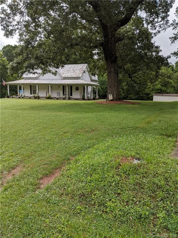 404 E Chestnut St, Stanley, NC 28164