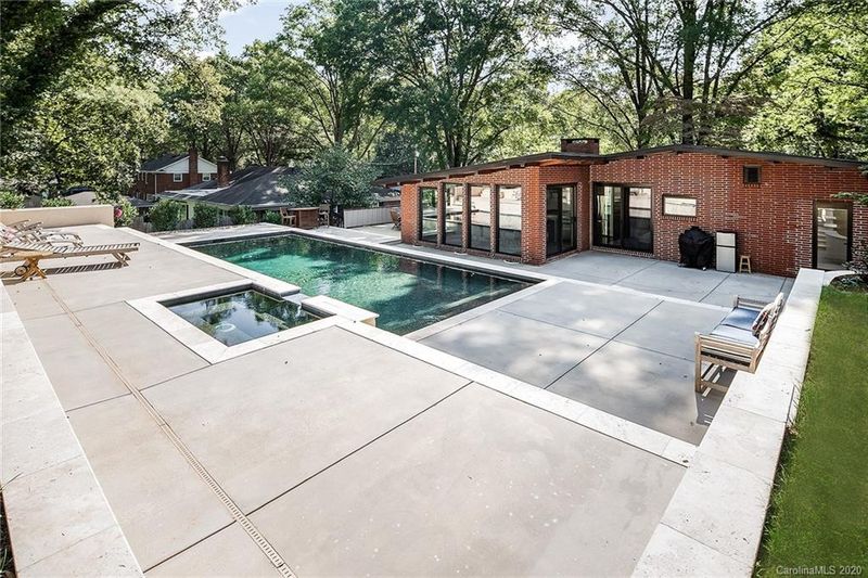 1412 Cavendish Ct, Charlotte, NC 28211