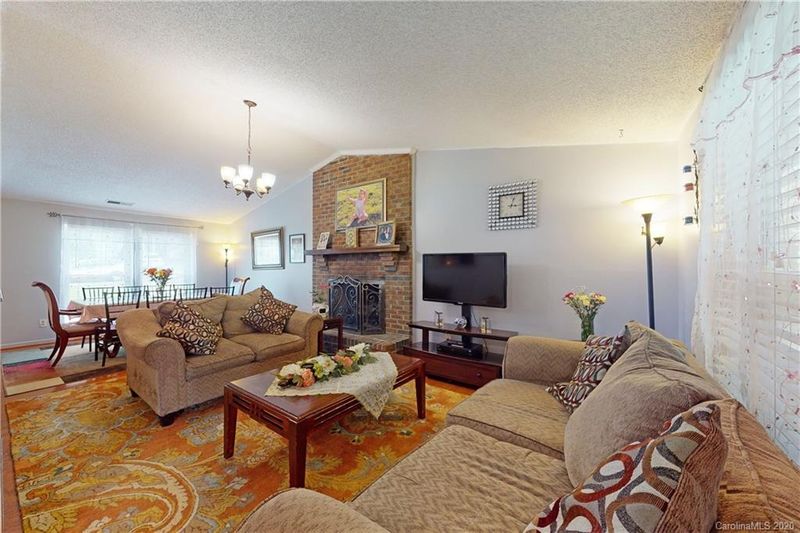 3217 Old House Cir, Matthews, NC 28105