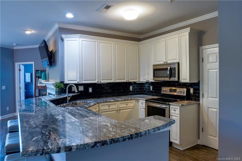 860 Jetton St #55, Davidson, NC 28036