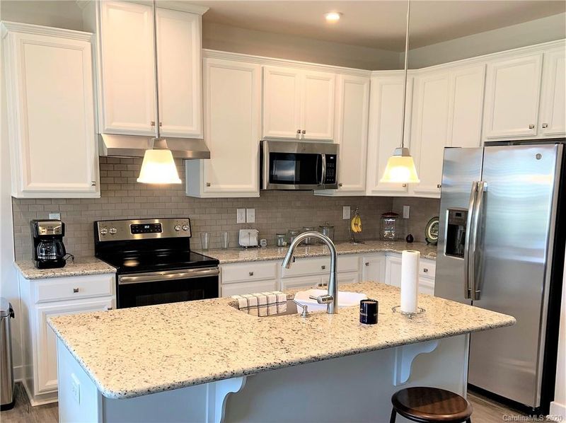 6417 Brighton Park Dr, Mint Hill, NC 28227