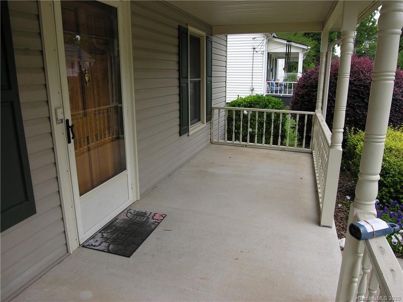 219 S East Ave, Kannapolis, NC 28083