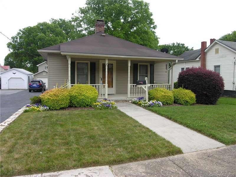 219 S East Ave, Kannapolis, NC 28083