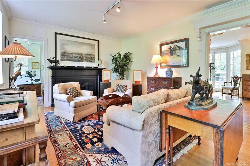 214 Cherokee Rd, Charlotte, NC 28207