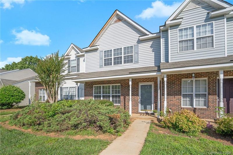 7724 Petrea Ln, Charlotte, NC 28227