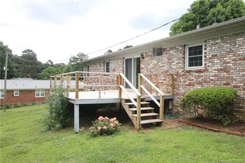 218 Briarcliff Dr, Kannapolis, NC 28081