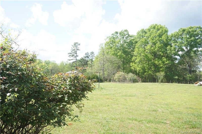 5544 Highway 182 Hw, Cherryville, NC 28021